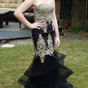 David's Bridal Black and Gold Strapless Mermaid Prom Dress